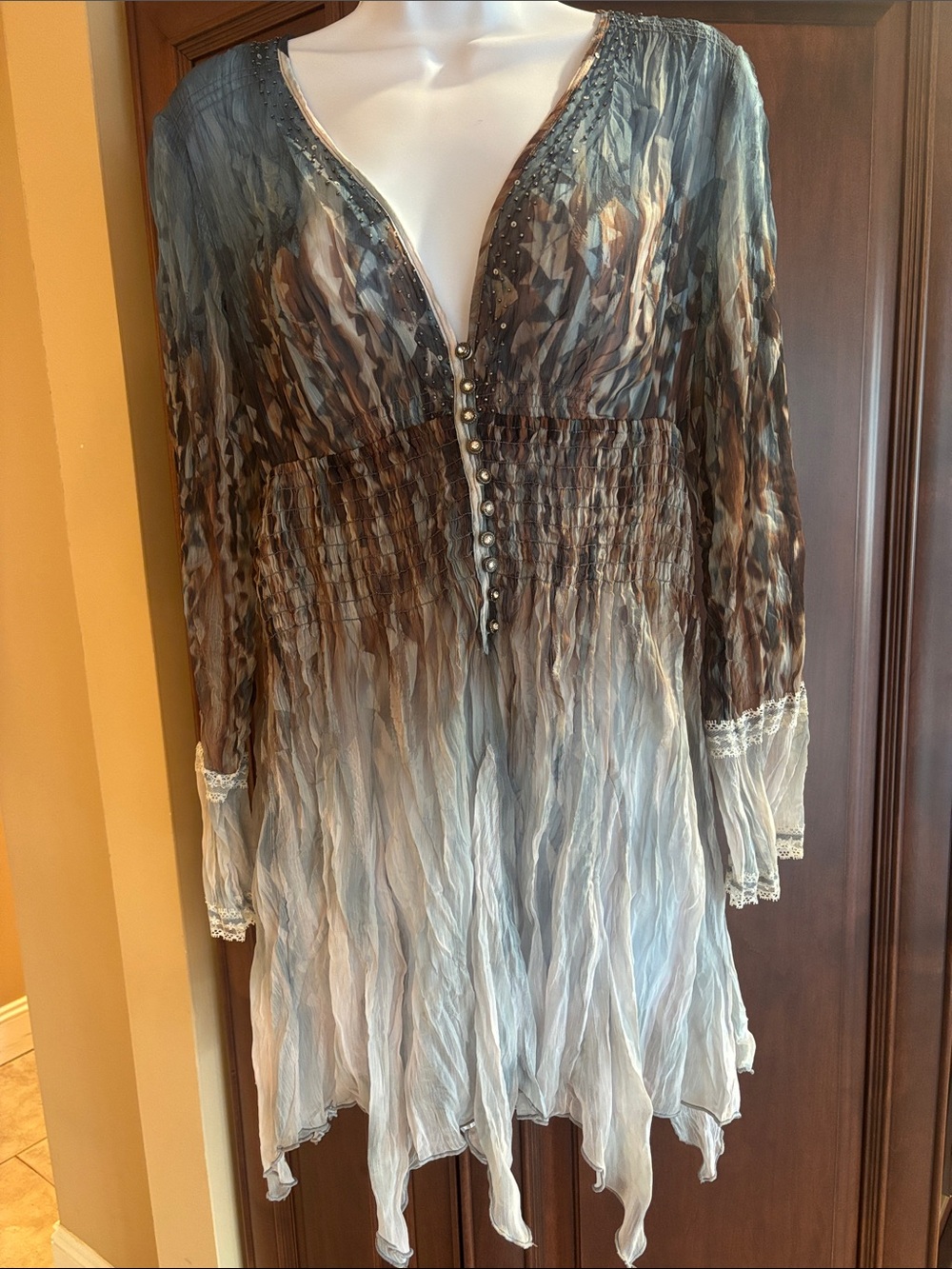 V Cristina Ombre Crinkle Peasant Dress in Blue and Brown